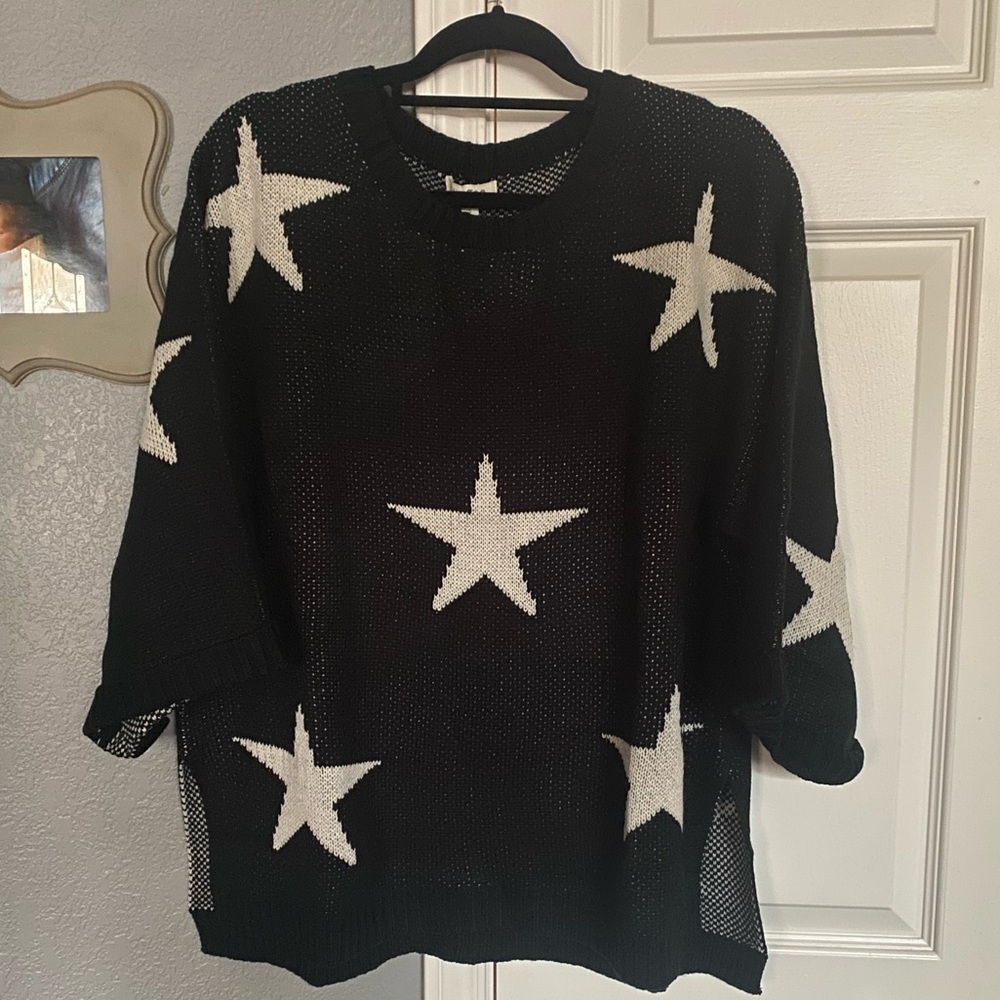 Umgee black and ivory star print soft sweater
